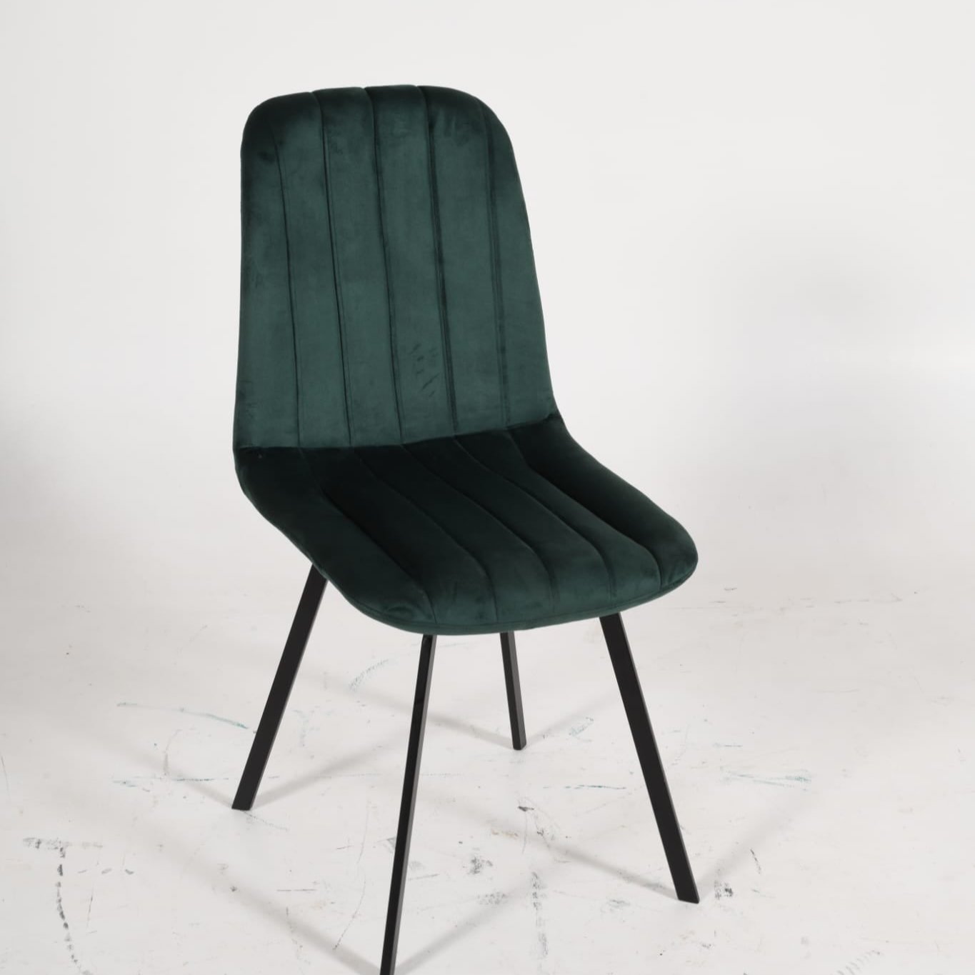 Silla de Comedor de Terciopelo Verde con Patas de Hierro